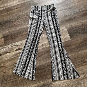 Unbranded  Black and White Patterned Flare Pants Size Small